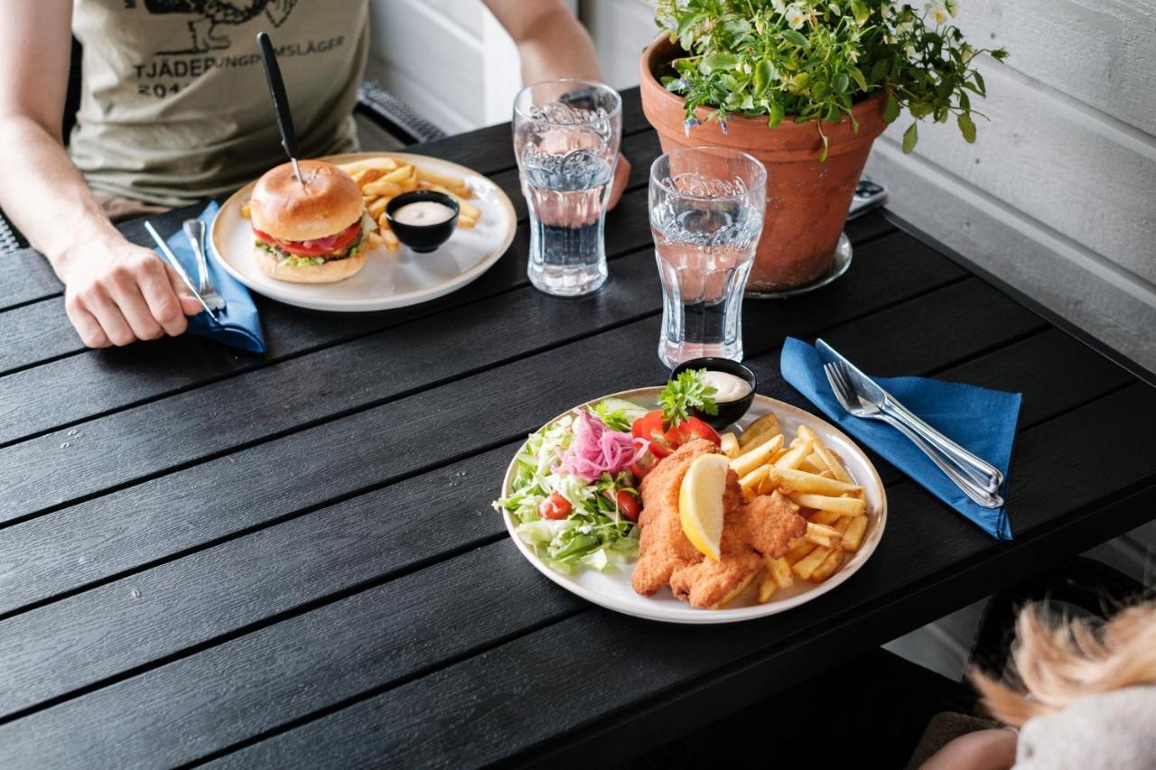 Bed & Breakfast Restaurang Sybarit Houtskar Екстериор снимка